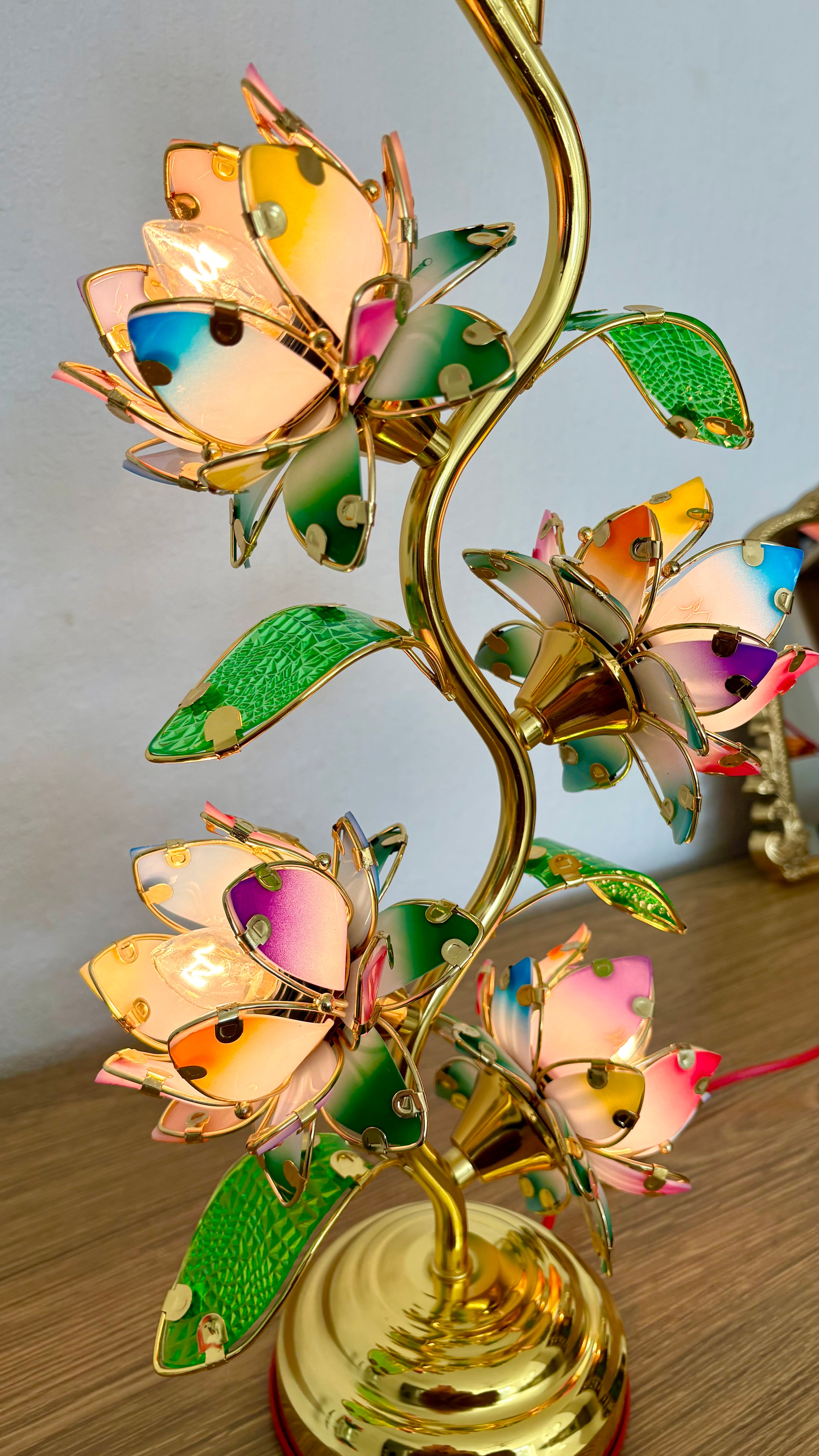 Lotus Lamps – Lotura Lighting