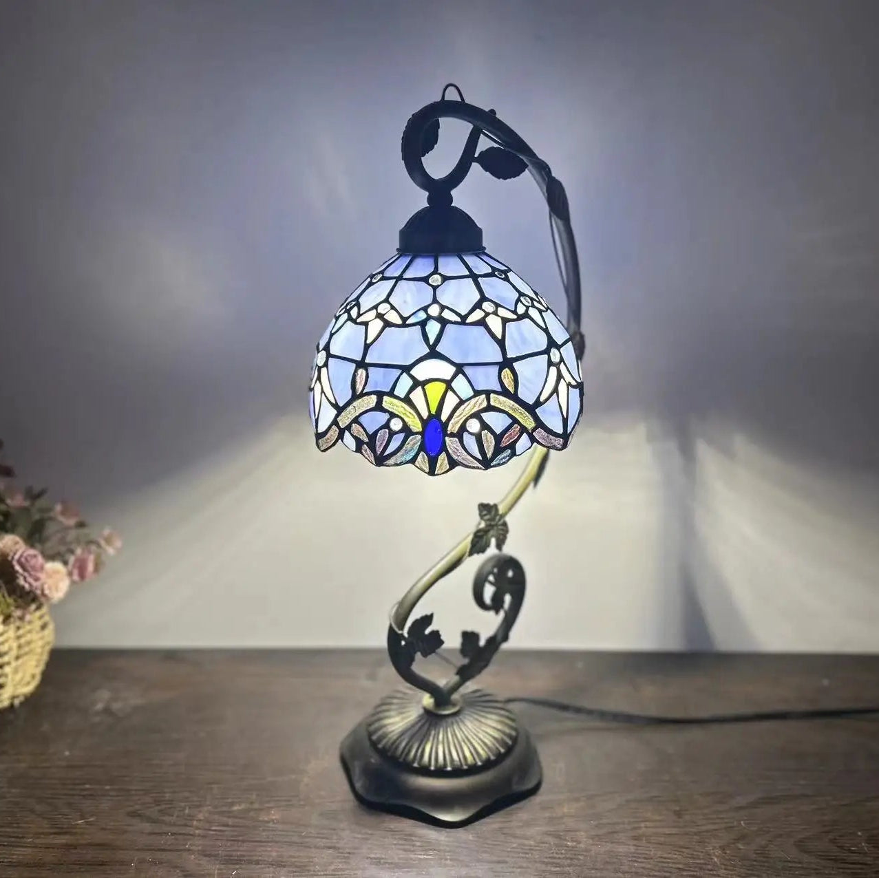Blue Mosaic with Leaf Base Table Lamp